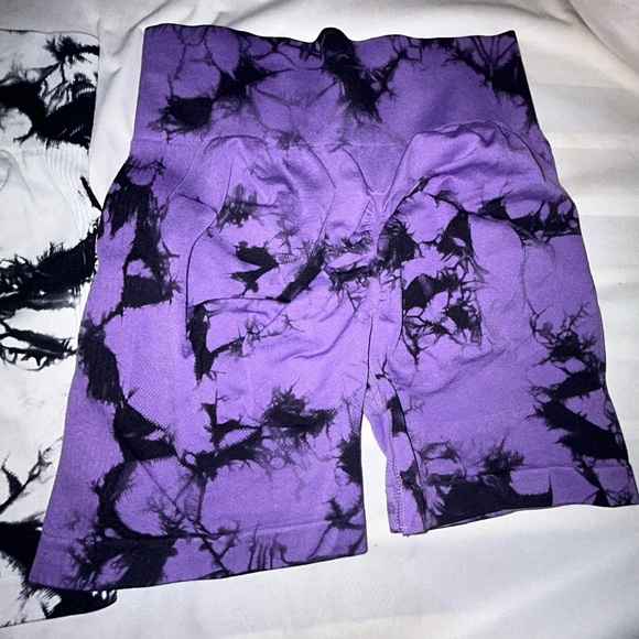 Ruffle Butt Biker Shorts - Picture 5 of 6